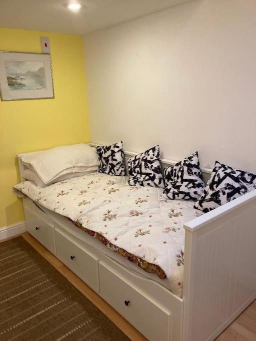 Studio Annexe With Separate Shower Room Broadhempston Extérieur photo